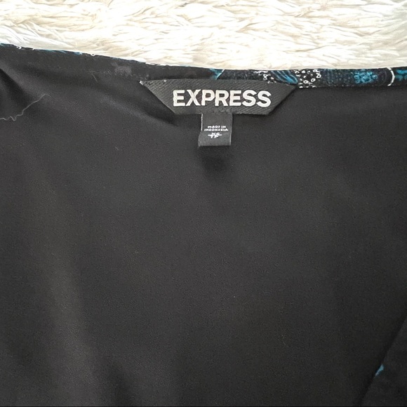 EXPRESS FLORAL ROMPER - Picture 9 of 9